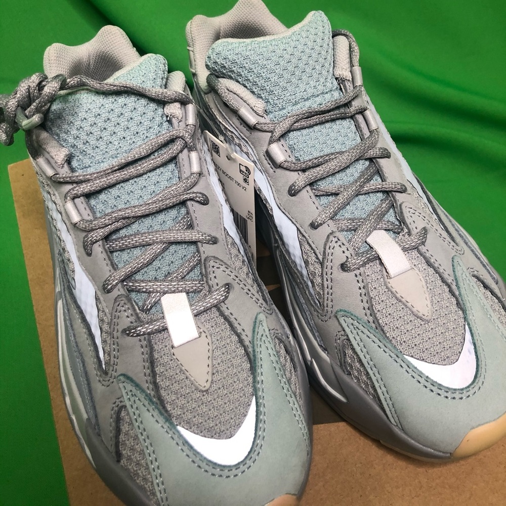 Yeezy 700 V2 Inertia